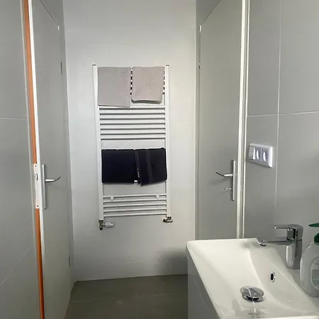 Stefans B - 20 Min Bis Dd Messe Und Flughafen Inkl Parkplatz Apartment Willich