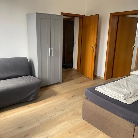 Stefans B - 20 Min Bis Dd Messe Und Flughafen Inkl Parkplatz Apartment